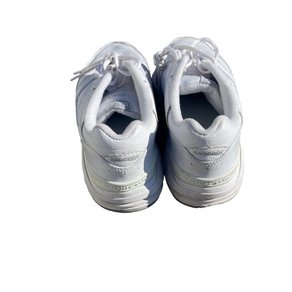 Saucony Size 9 Shoes
Has been worn but in perfect condition - Picture 4 of 7